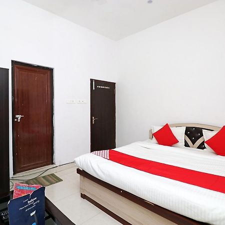 Oyo 24572 Express Inn Lucknow Luaran gambar