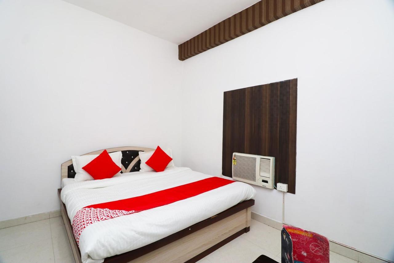 Oyo 24572 Express Inn Lucknow Luaran gambar